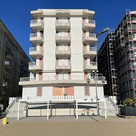 Appartamento Panoramico Bilocale Fronte Mare,